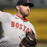 Red Sox-pitcher Hendriks' comeback-plan blev udskudt til 2025-sæsonen